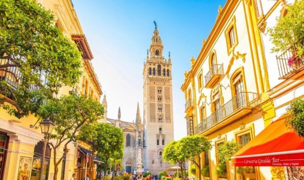 Budget And Cute Rooms With Balcony Sevilla Center Extérieur photo