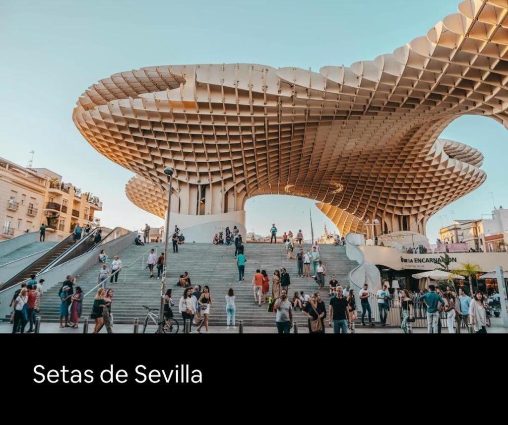 Budget And Cute Rooms With Balcony Sevilla Center Extérieur photo