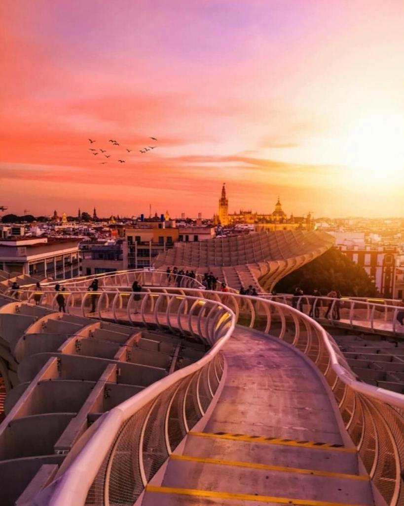 Budget And Cute Rooms With Balcony Sevilla Center Extérieur photo