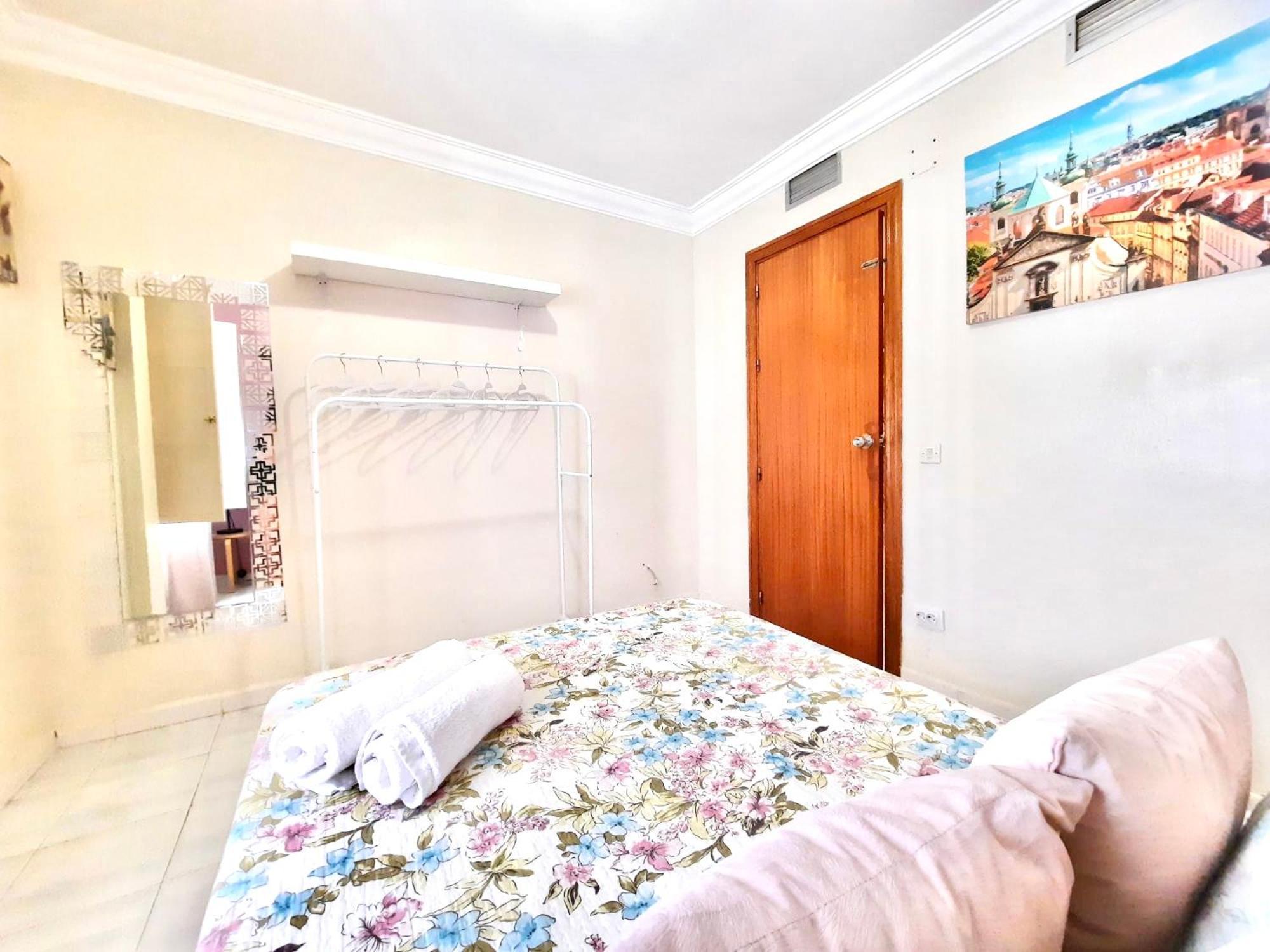 Budget And Cute Rooms With Balcony Sevilla Center Extérieur photo
