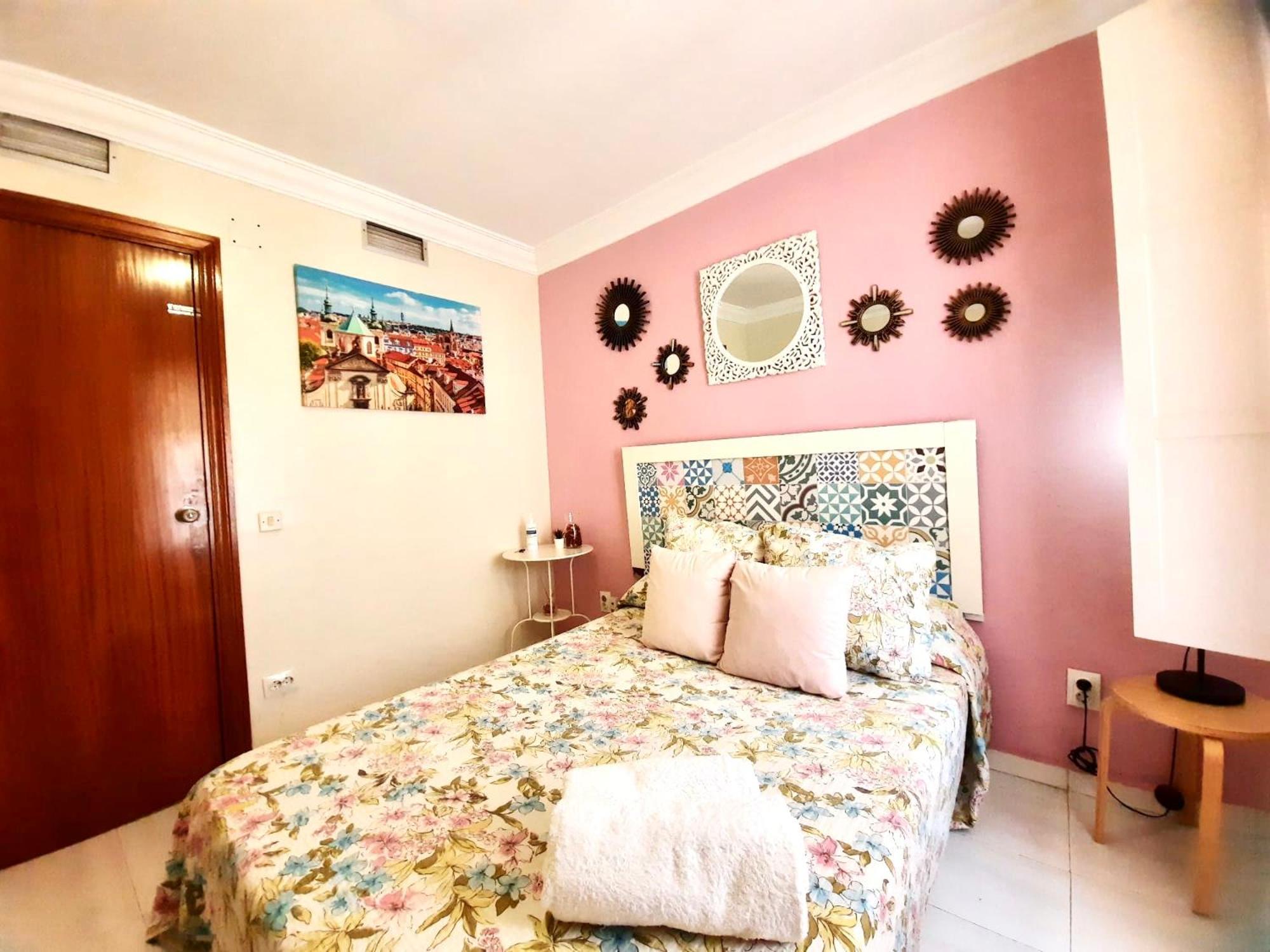 Budget And Cute Rooms With Balcony Sevilla Center Extérieur photo