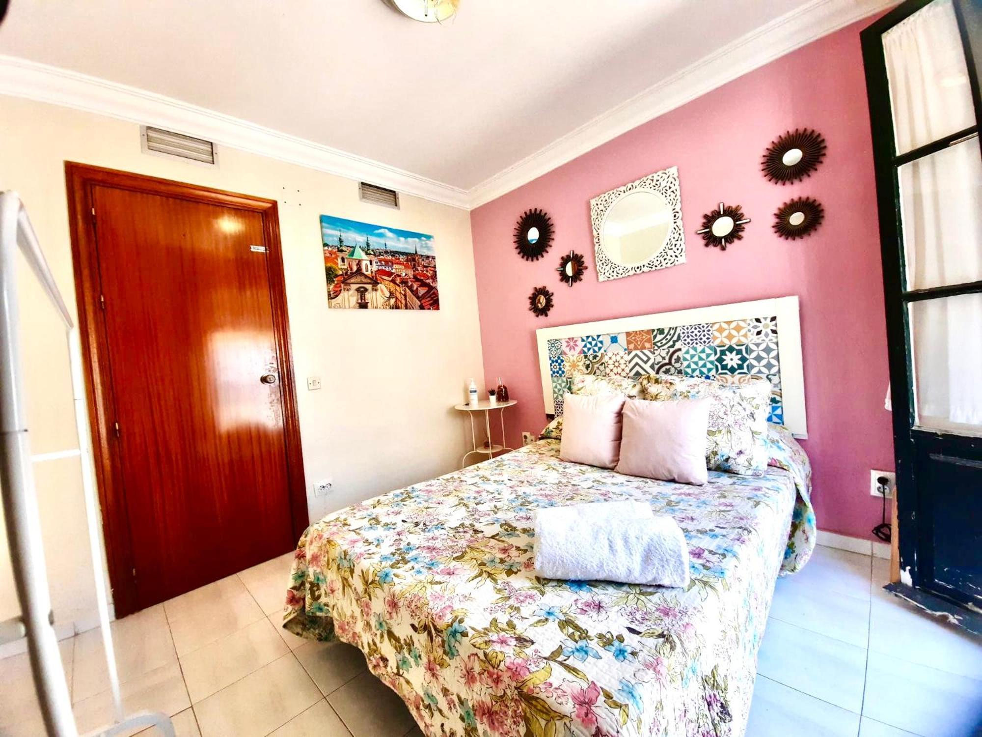 Budget And Cute Rooms With Balcony Sevilla Center Extérieur photo
