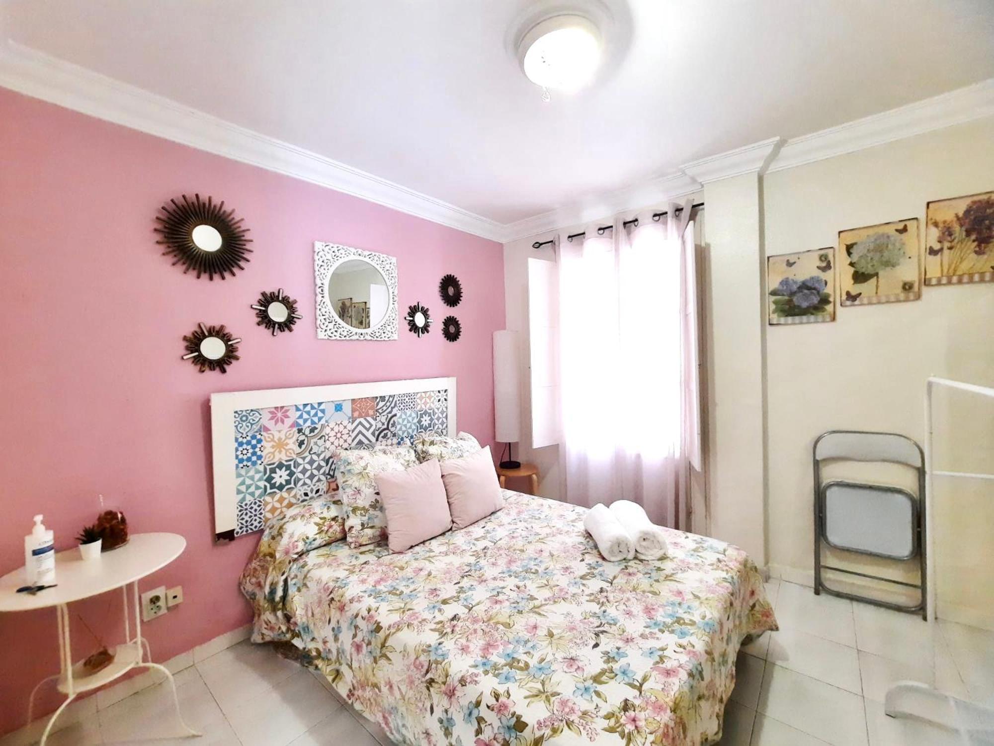 Budget And Cute Rooms With Balcony Sevilla Center Extérieur photo