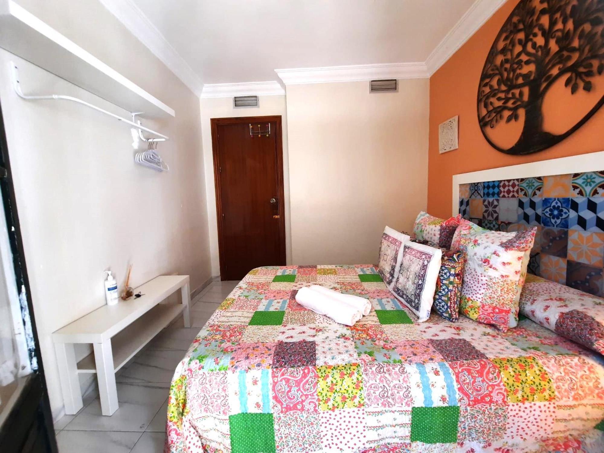 Budget And Cute Rooms With Balcony Sevilla Center Extérieur photo