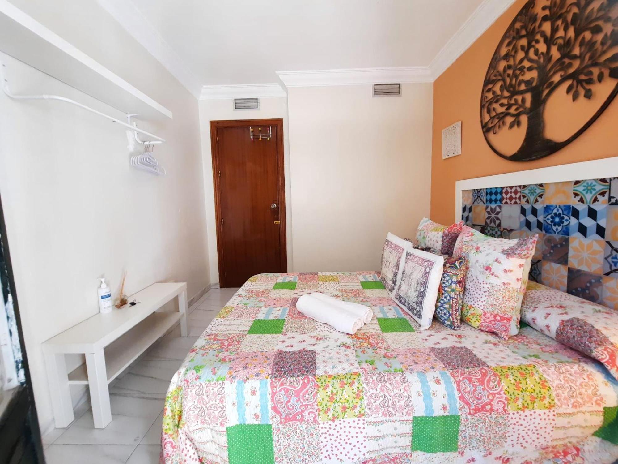 Budget And Cute Rooms With Balcony Sevilla Center Extérieur photo
