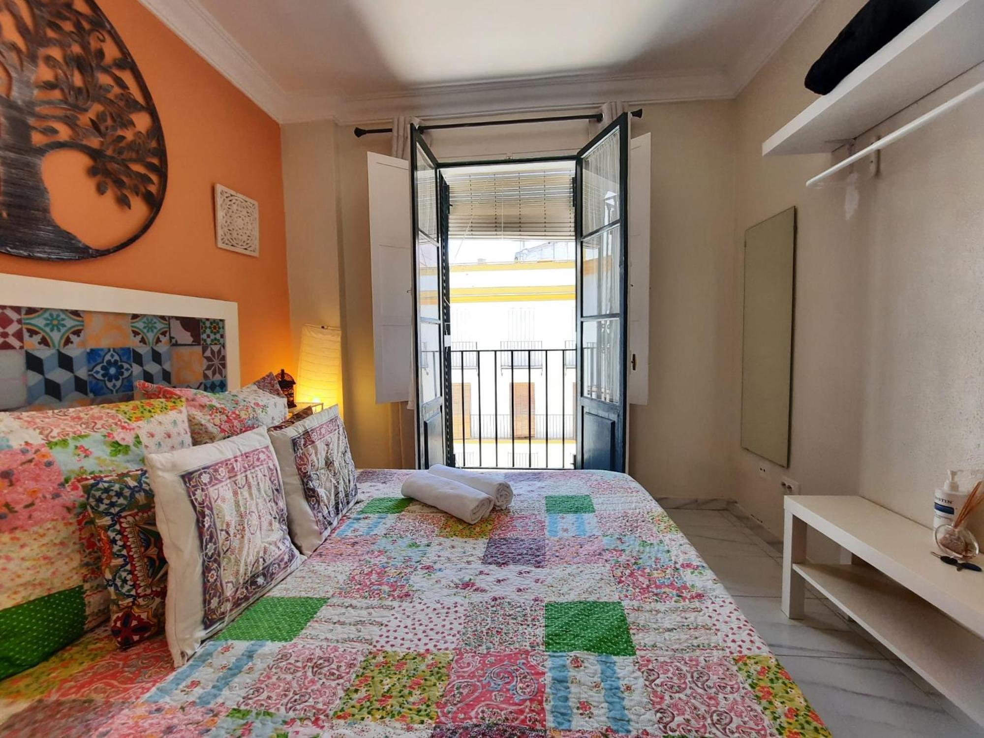Budget And Cute Rooms With Balcony Sevilla Center Extérieur photo
